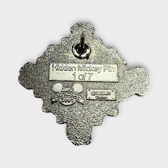 5 Disney Pin Lot Pirates of the Caribbean 2007 Hidden Mickey Pin Trading Skull - Picture 10 of 16